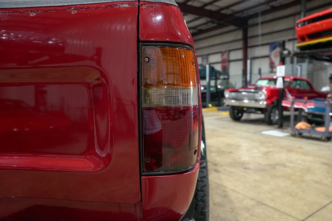 1994 Toyota - Image 22 of 31