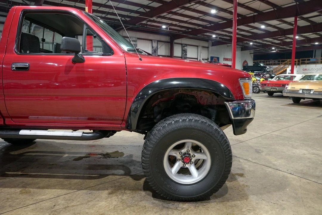 1994 Toyota - Image 4 of 31