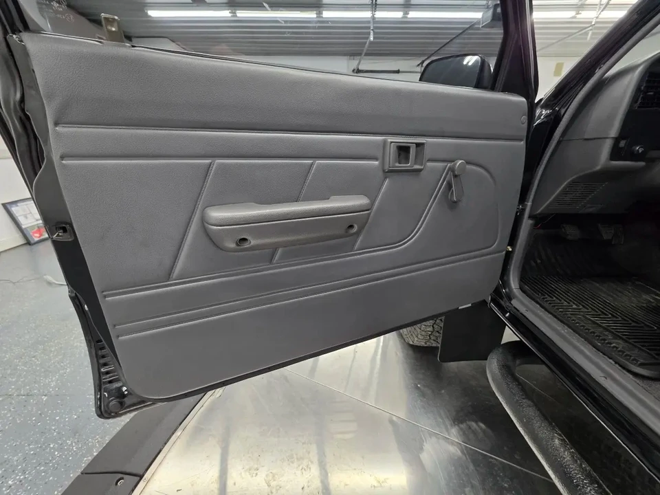 1994 Toyota Hilux 5th Gen - Image 18 of 30