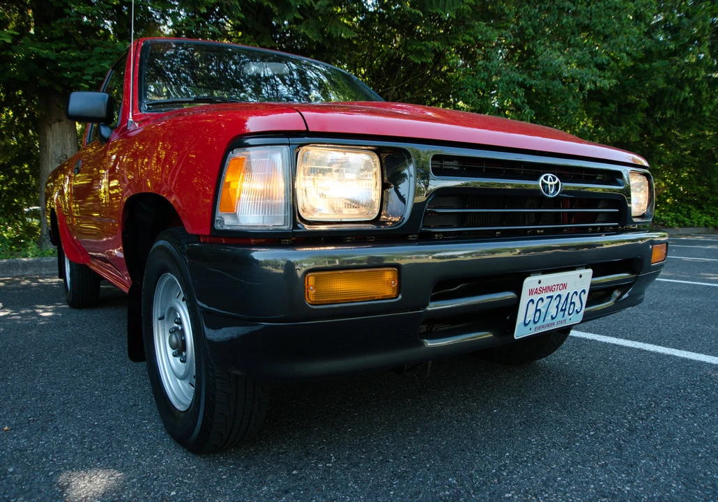 1994 Toyota Hilux 5th Gen - Image 12 of 31