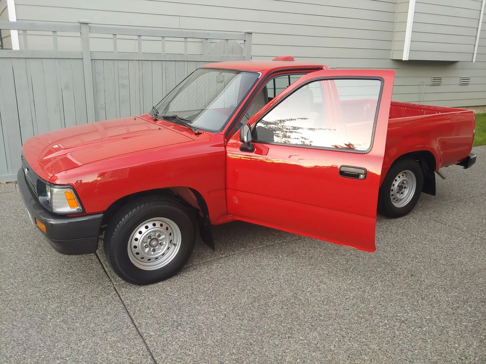 1994 Toyota Hilux 5th Gen - Image 29 of 31