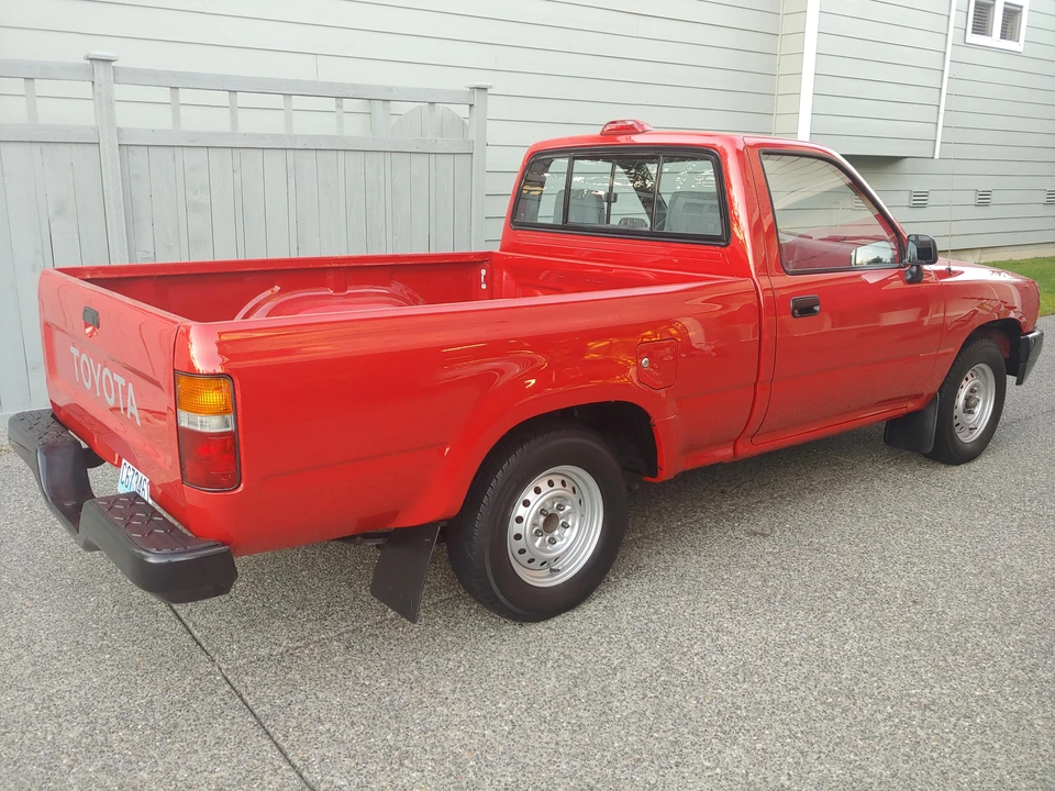 1994 Toyota Hilux 5th Gen - Image 25 of 31