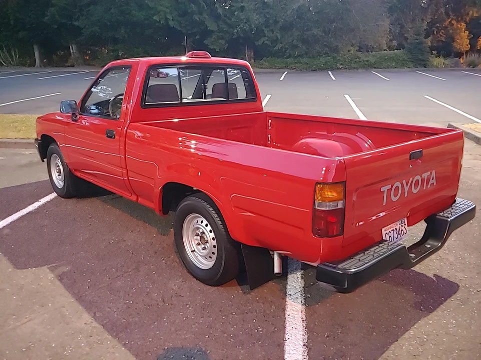 1994 Toyota Hilux 5th Gen - Image 22 of 31