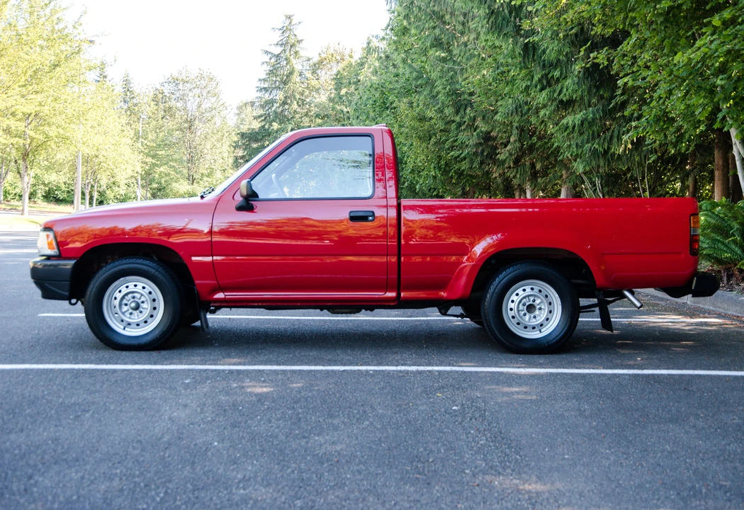 1994 Toyota Hilux 5th Gen - Image 6 of 31