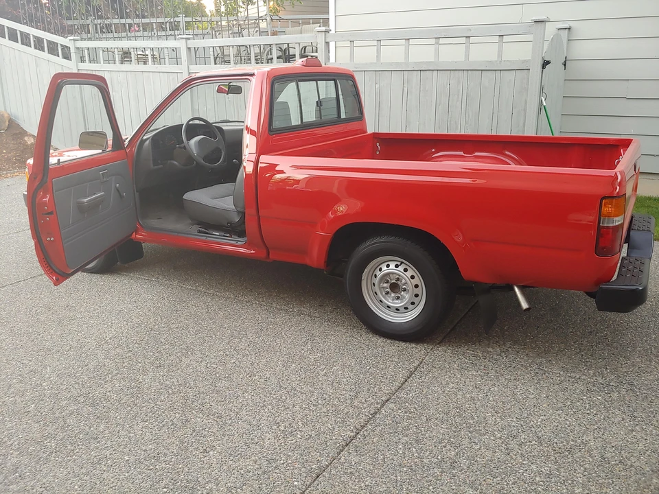 1994 Toyota Hilux 5th Gen - Image 30 of 31