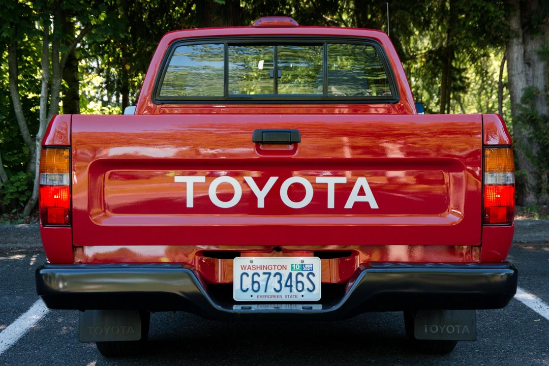 1994 Toyota Hilux 5th Gen - Image 5 of 31