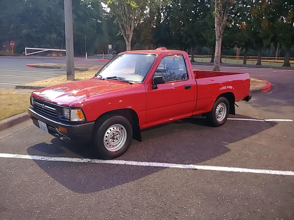 1994 Toyota Hilux 5th Gen - Image 18 of 31