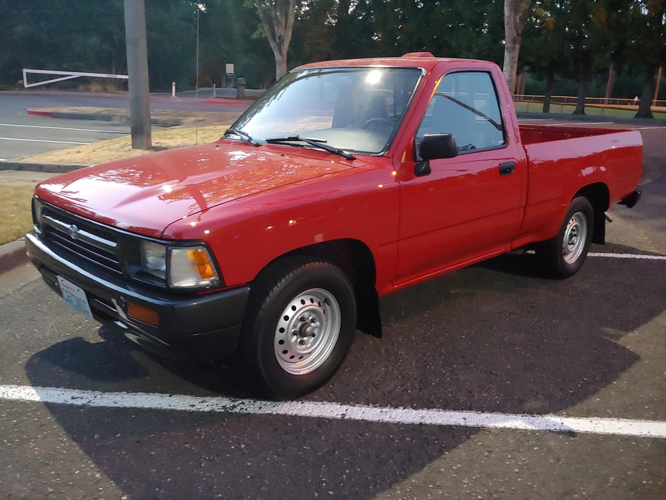 1994 Toyota Hilux 5th Gen - Image 17 of 31