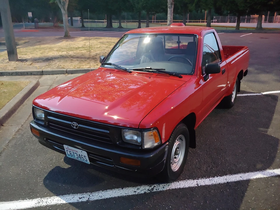 1994 Toyota Hilux 5th Gen - Image 14 of 31
