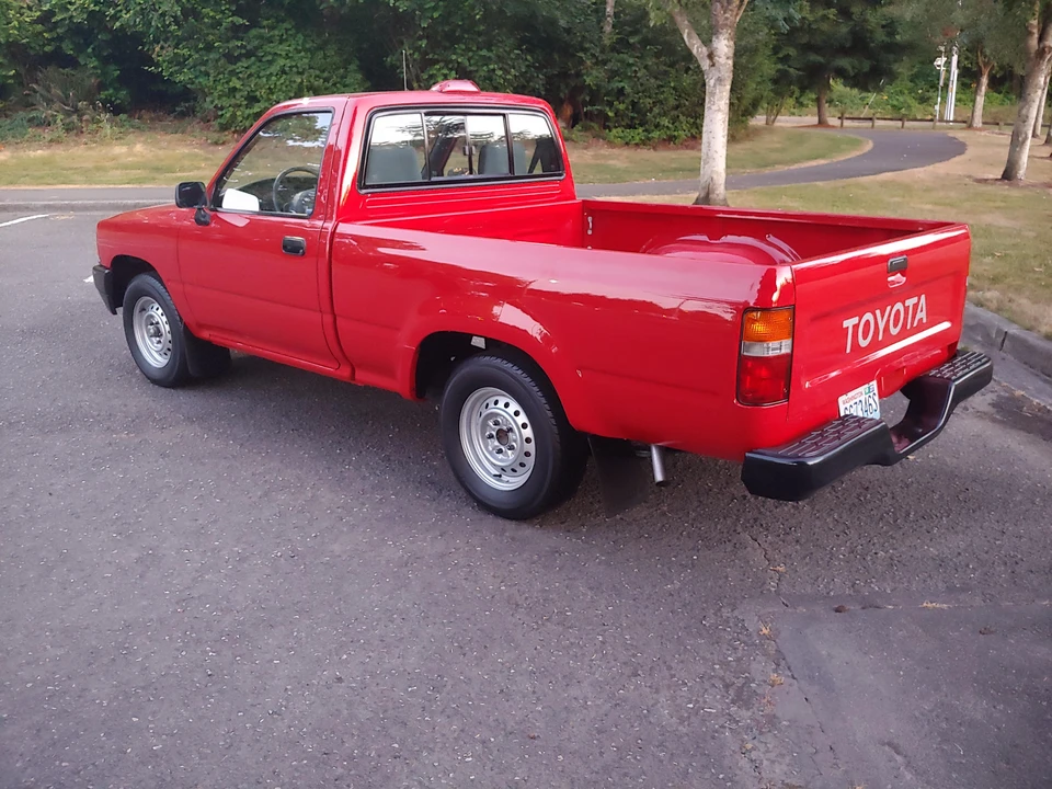 1994 Toyota Hilux 5th Gen - Image 20 of 31