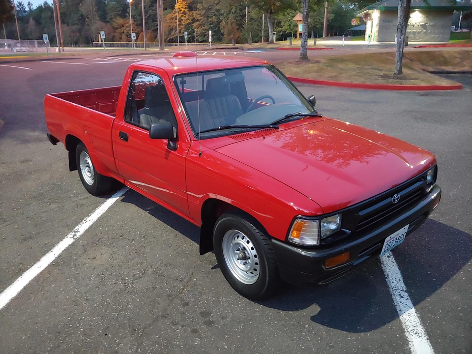 1994 Toyota Hilux 5th Gen - Image 28 of 31