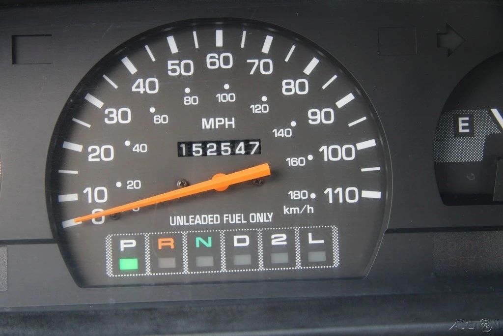 1994 Toyota Hilux 5th Gen - Image 16 of 21