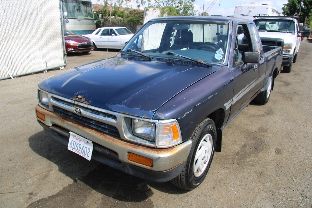 1994 Toyota Hilux 5th Gen - Image 2 of 21