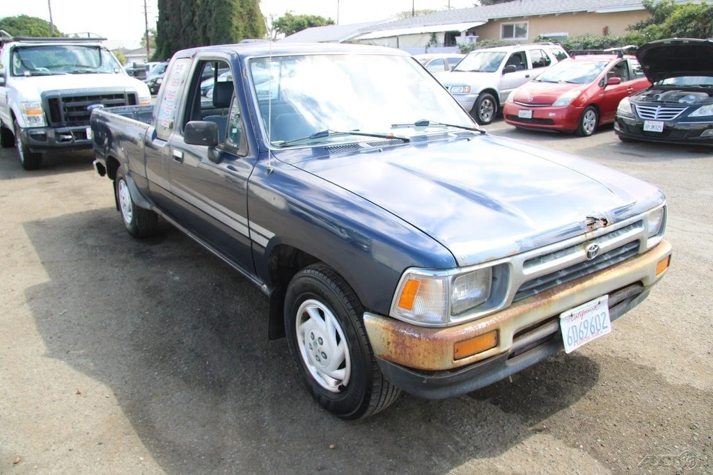 1994 Toyota Hilux 5th Gen - Image 10 of 21