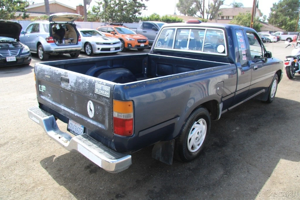 1994 Toyota Hilux 5th Gen - Image 7 of 21