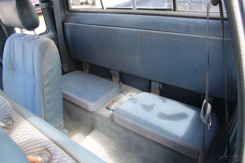 1994 Toyota Hilux 5th Gen - Image 18 of 21