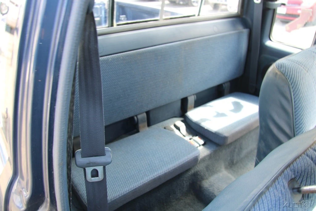 1994 Toyota Hilux 5th Gen - Image 19 of 21