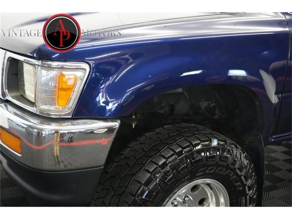 1994 Toyota Hilux 5th Gen - Image 9 of 31