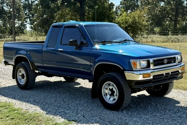 1994 Toyota Hilux 6th Gen - Image 2 of 7