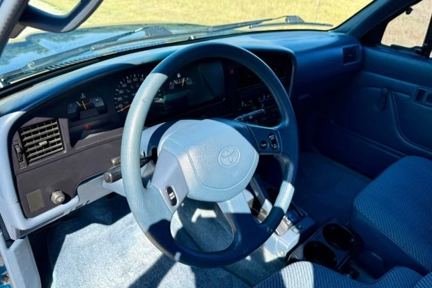 1994 Toyota Hilux 6th Gen - Image 5 of 7