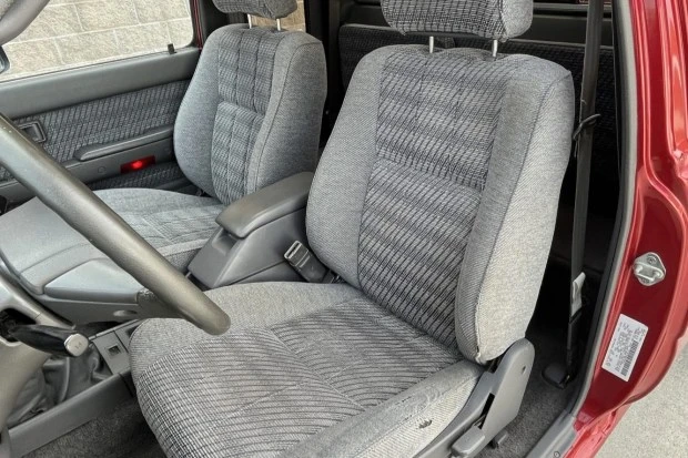 1994 Toyota Hilux 5th Gen - Image 4 of 8
