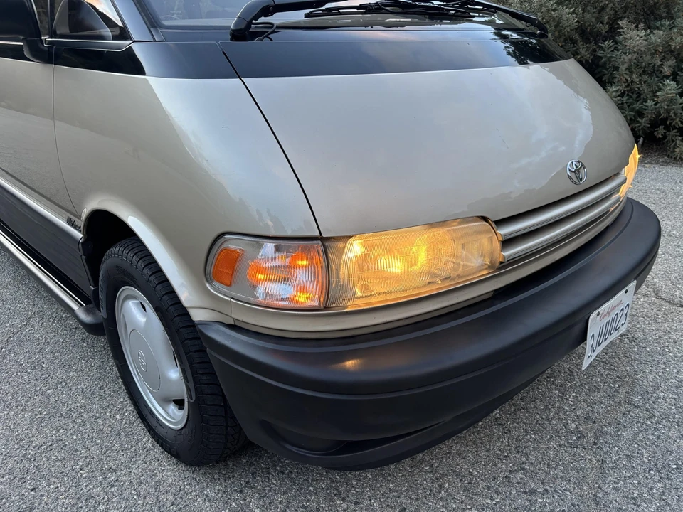 1994 Toyota Previa/Estima 1st Gen - Image 26 of 31