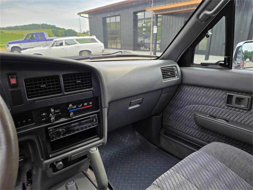 1994 Toyota Corolla 7th Gen - Image 27 of 31