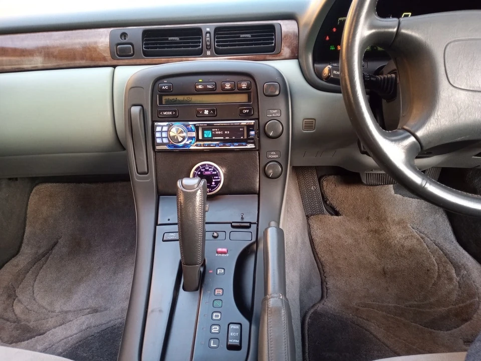 1994 Toyota Soarer 3rd Gen - Image 19 of 30