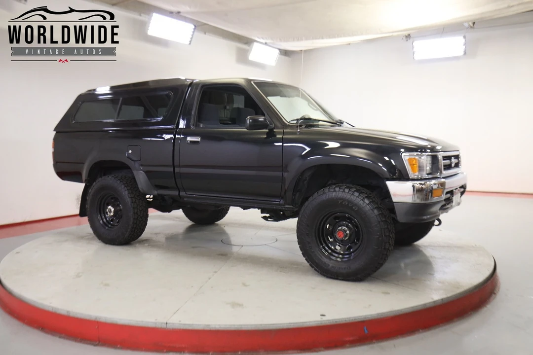 1994 Toyota Dolphin - Image 2 of 12