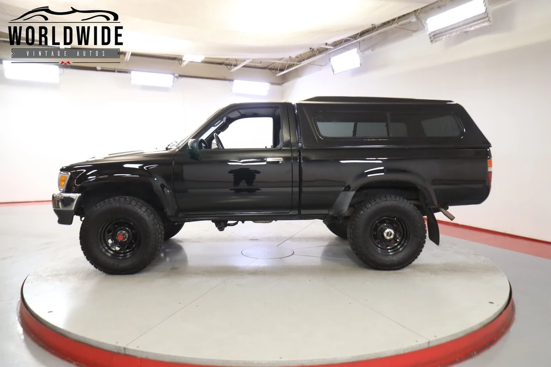 1994 Toyota Dolphin - Image 3 of 12