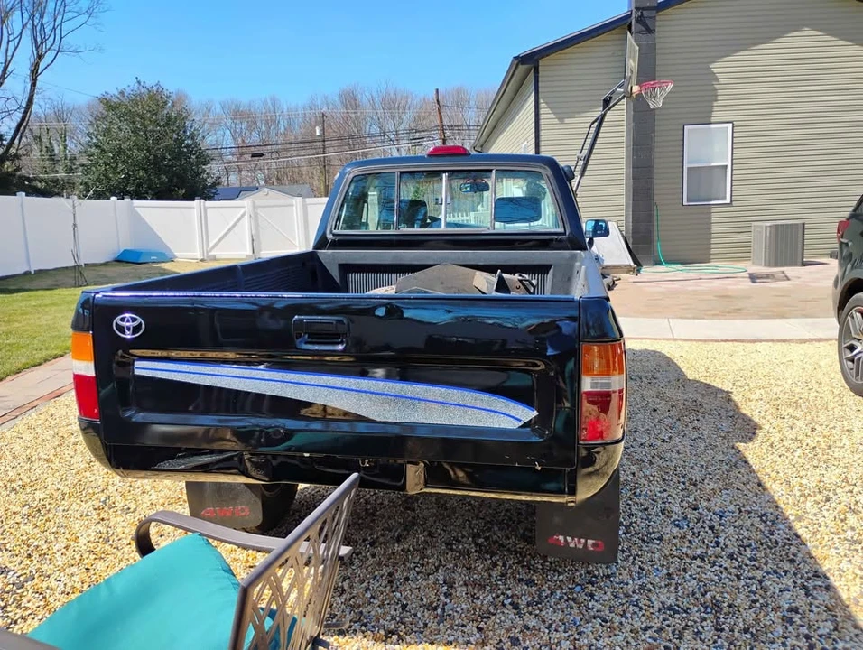 1994 Toyota - Image 4 of 11