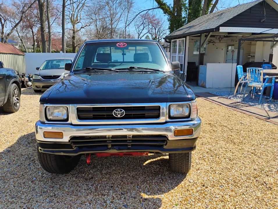 1994 Toyota - Image 2 of 11