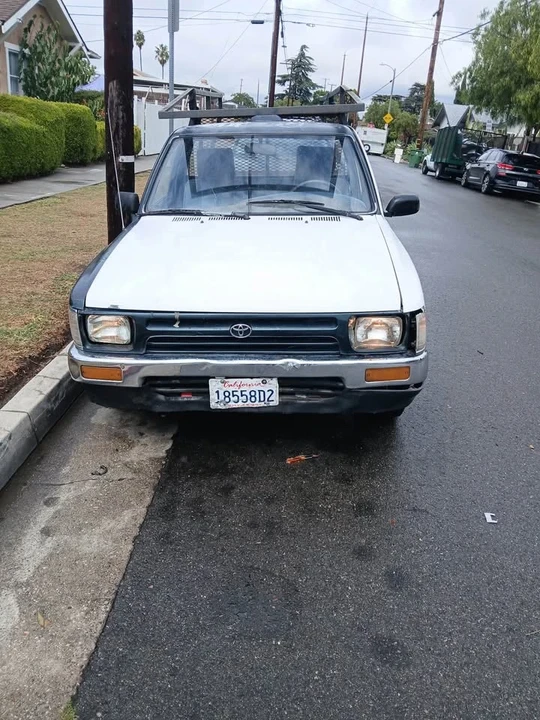 1994 Toyota Dolphin - Image 2 of 3