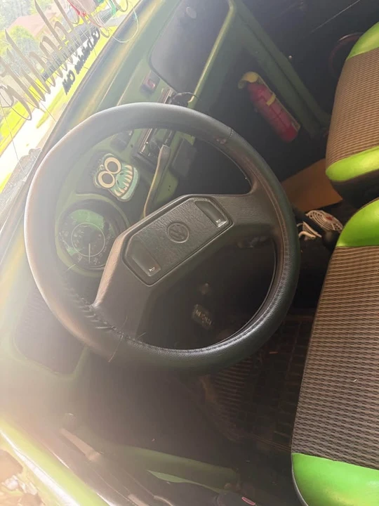 1994 Volkswagen Beetle (1980-2003) - Image 2 of 4