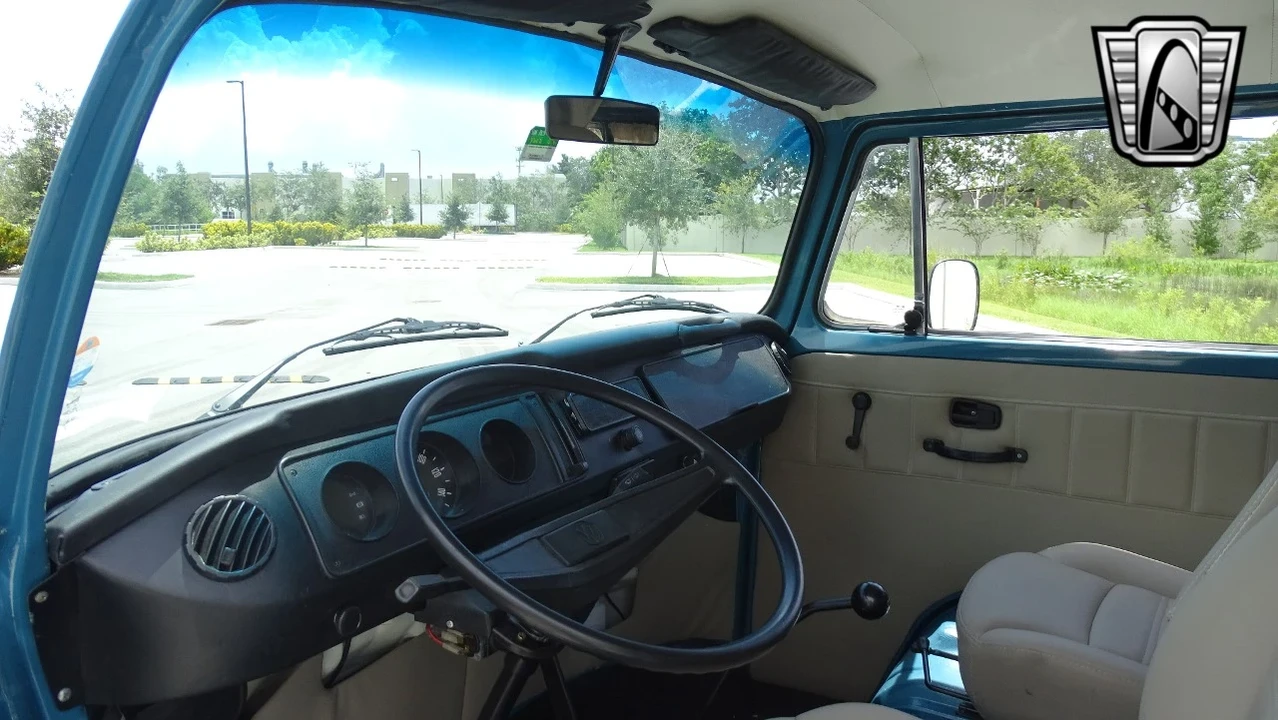 1994 Volkswagen EuroVan - Image 13 of 21