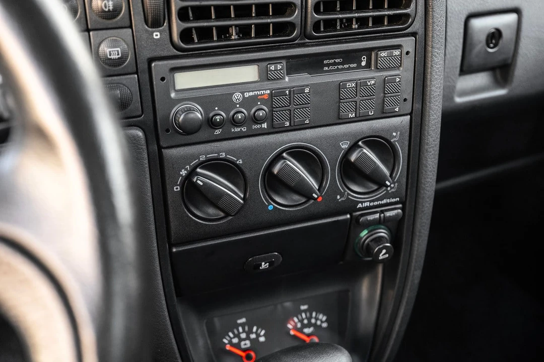 1994 Volkswagen Corrado - Image 27 of 30