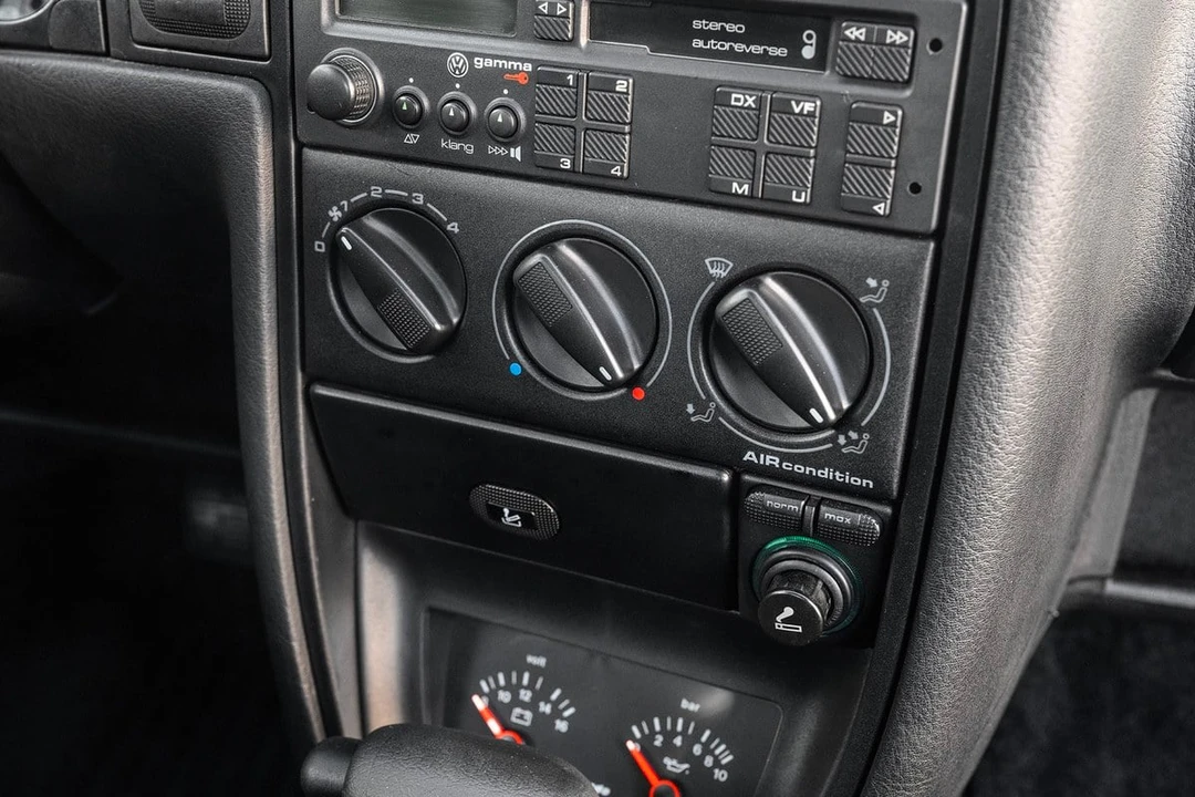 1994 Volkswagen Corrado - Image 28 of 30