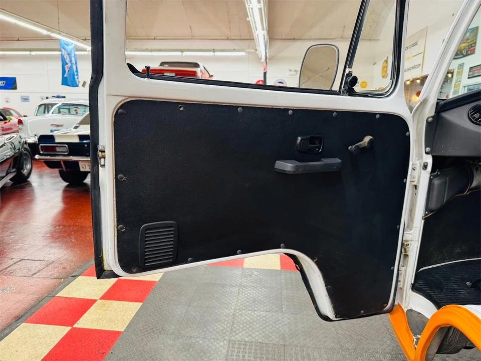 1994 Volkswagen Type 2 - Image 28 of 31
