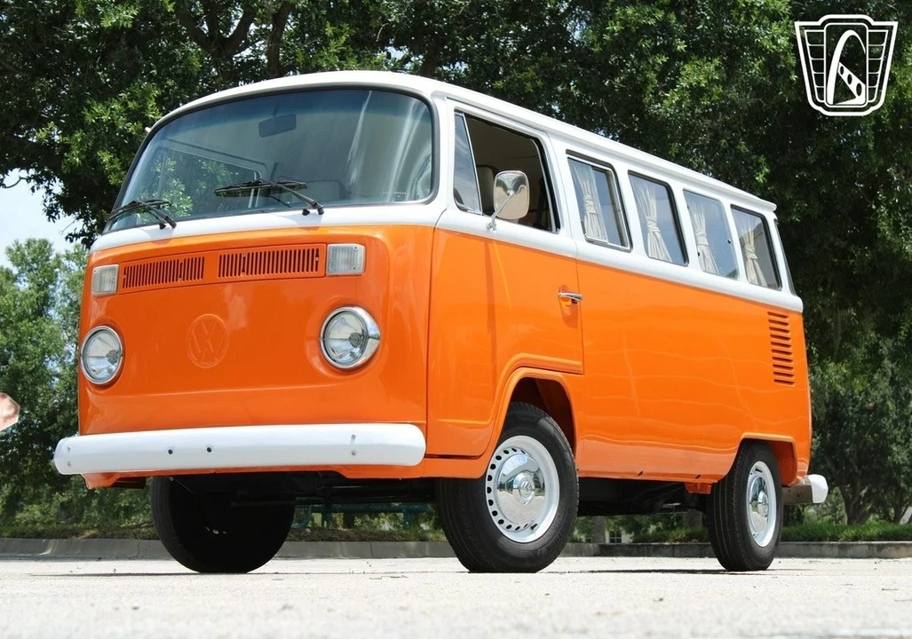 1994 Volkswagen Bay-Window Bus - Image 5 of 12