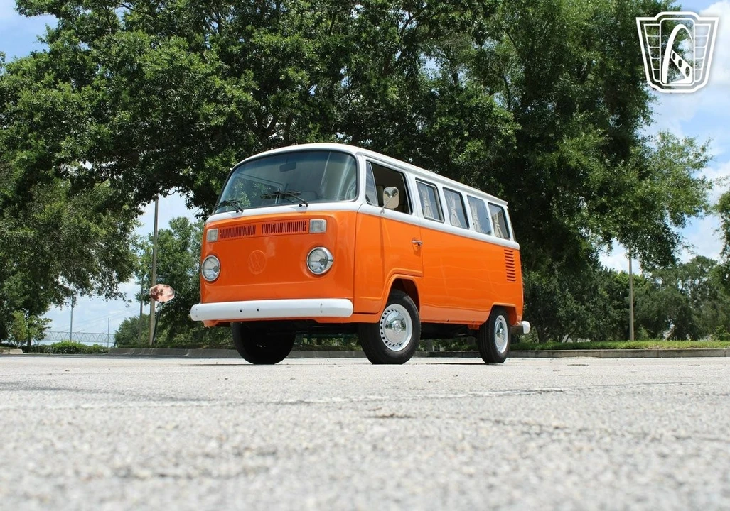 1994 Volkswagen Bay-Window Bus - Image 4 of 12
