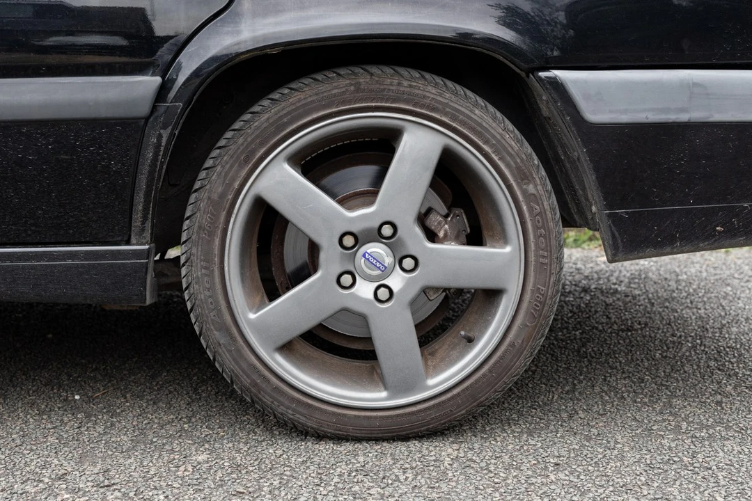 1994 Volvo 850 Turbo - Image 17 of 30