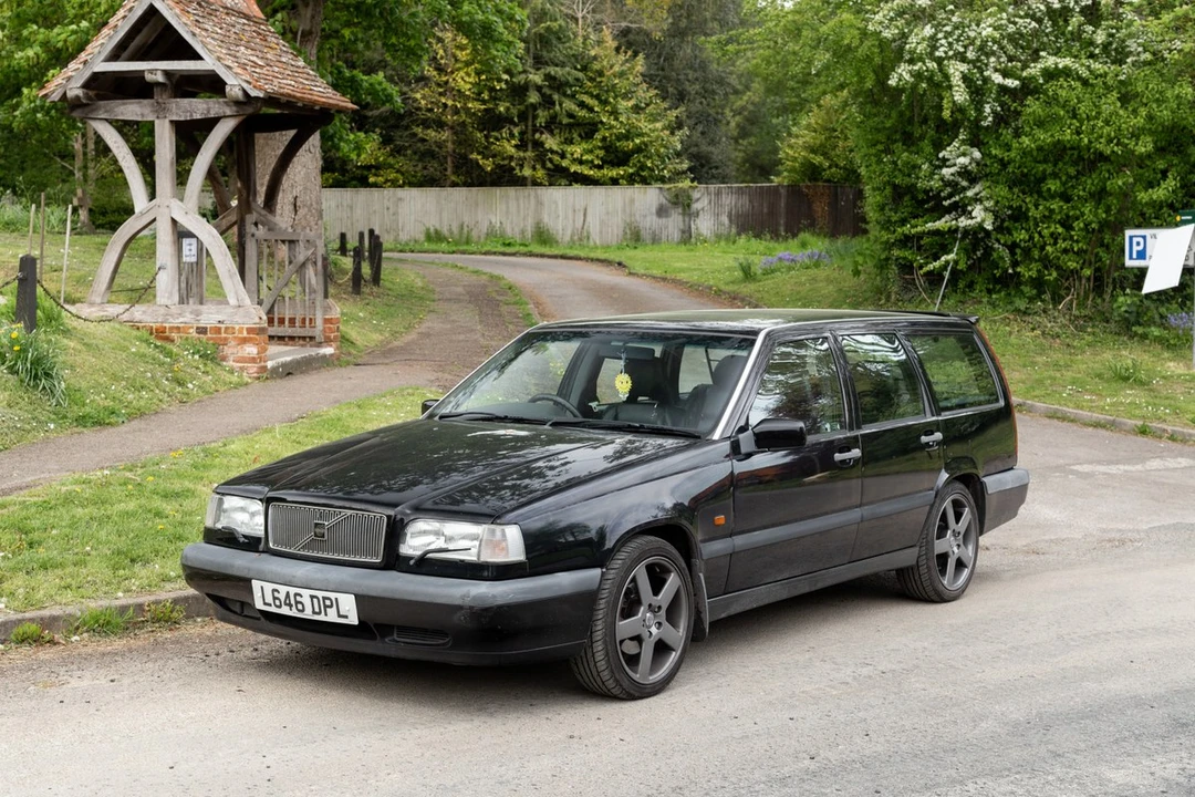 1994 Volvo 850 Turbo - Image 2 of 30