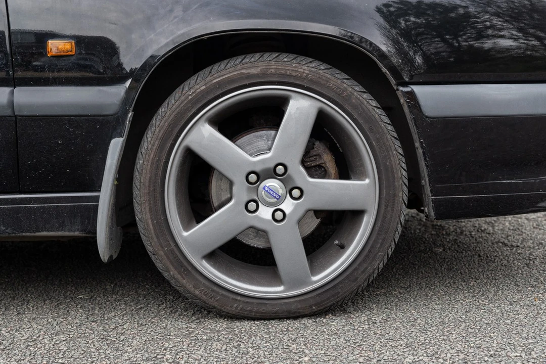 1994 Volvo 850 Turbo - Image 19 of 30