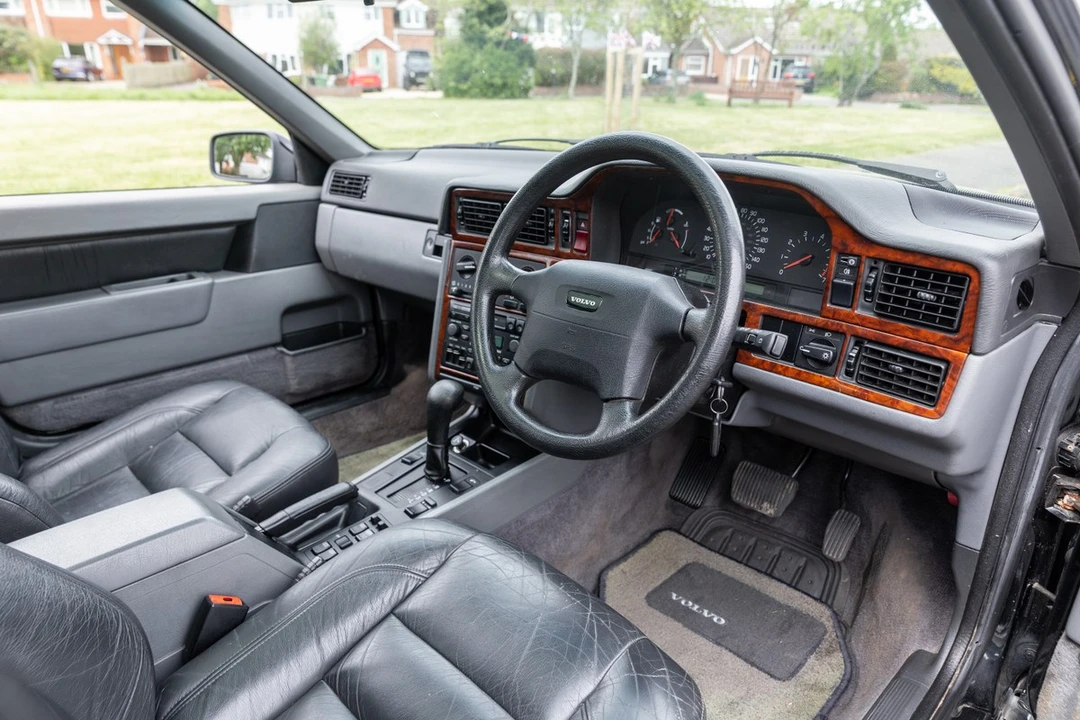 1994 Volvo 850 Turbo - Image 26 of 30