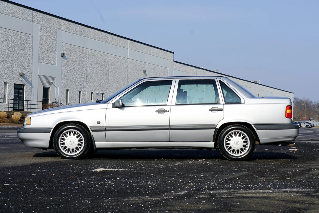 1994 Volvo 850 Turbo - Image 5 of 31