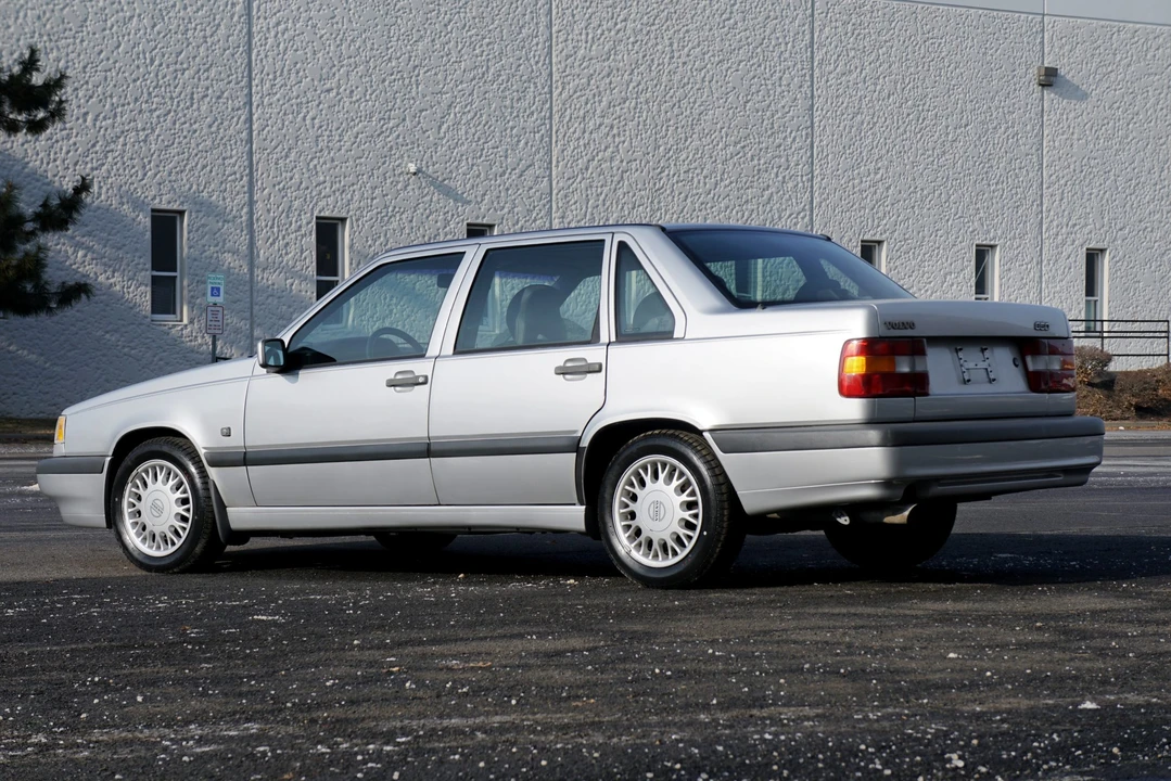 1994 Volvo 850 Turbo - Image 6 of 31