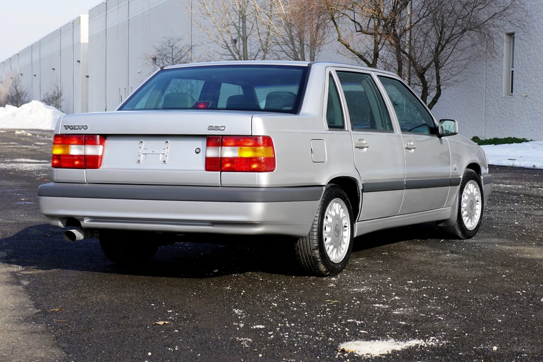 1994 Volvo 850 Turbo - Image 12 of 31