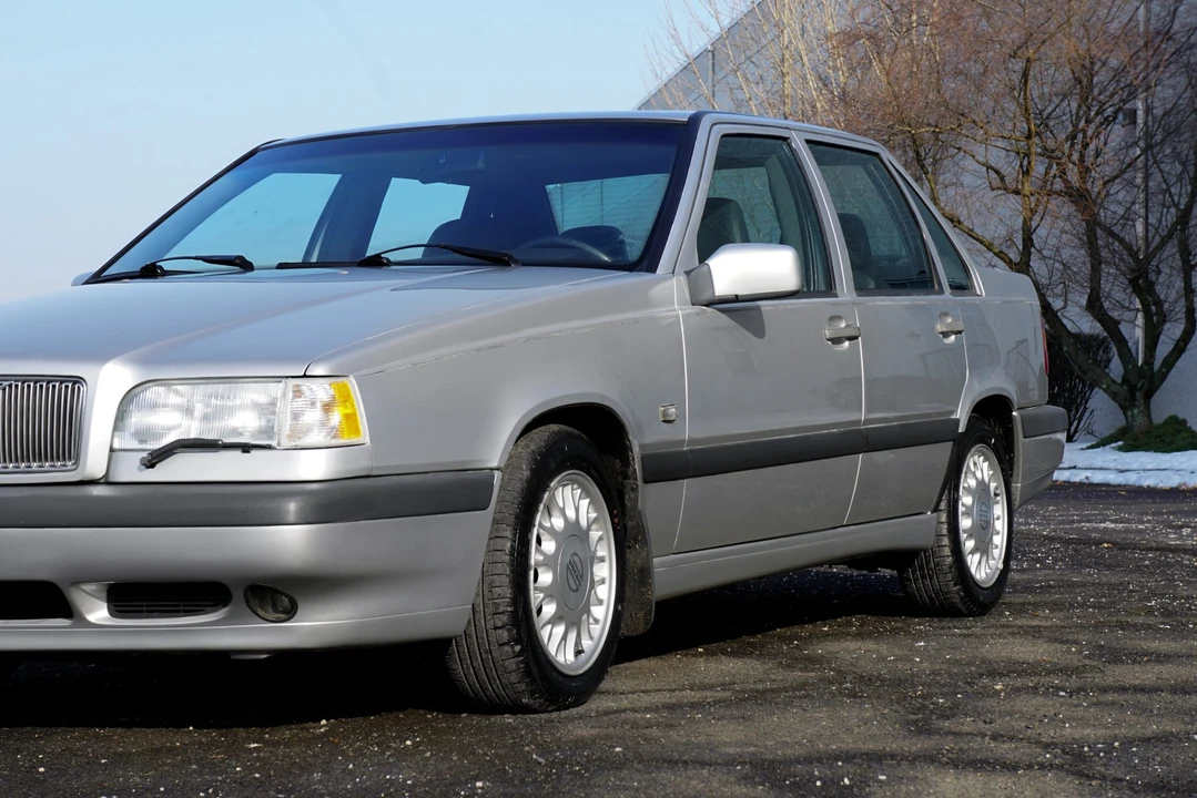 1994 Volvo 850 Turbo - Image 26 of 31