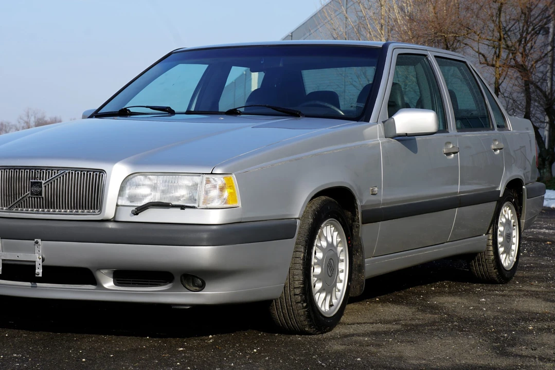 1994 Volvo 850 Turbo - Image 25 of 31