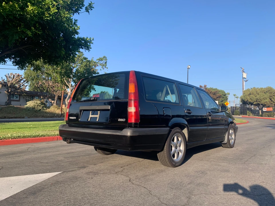 1994 Volvo 850 - Image 17 of 31